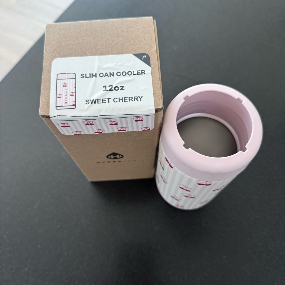 HydroJug Pink Cherry Pattern Insulated Bottle - Picture 3 of 4